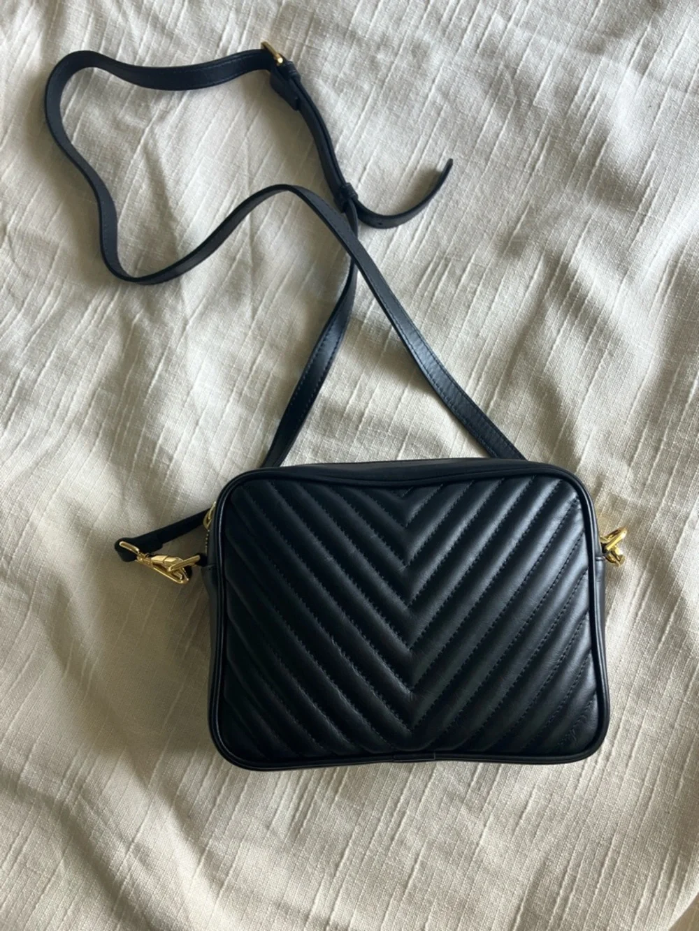Quince Italian Leather Quilted Crossbody Bag with small flaw NWOT - Picture 2 of 9